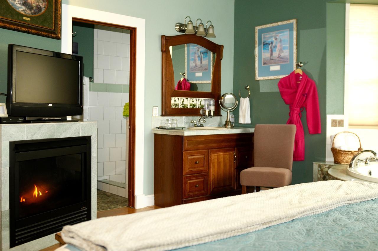 Collins Inn & Seaside Cottages (Adults Only) Ocean Shores Dış mekan fotoğraf