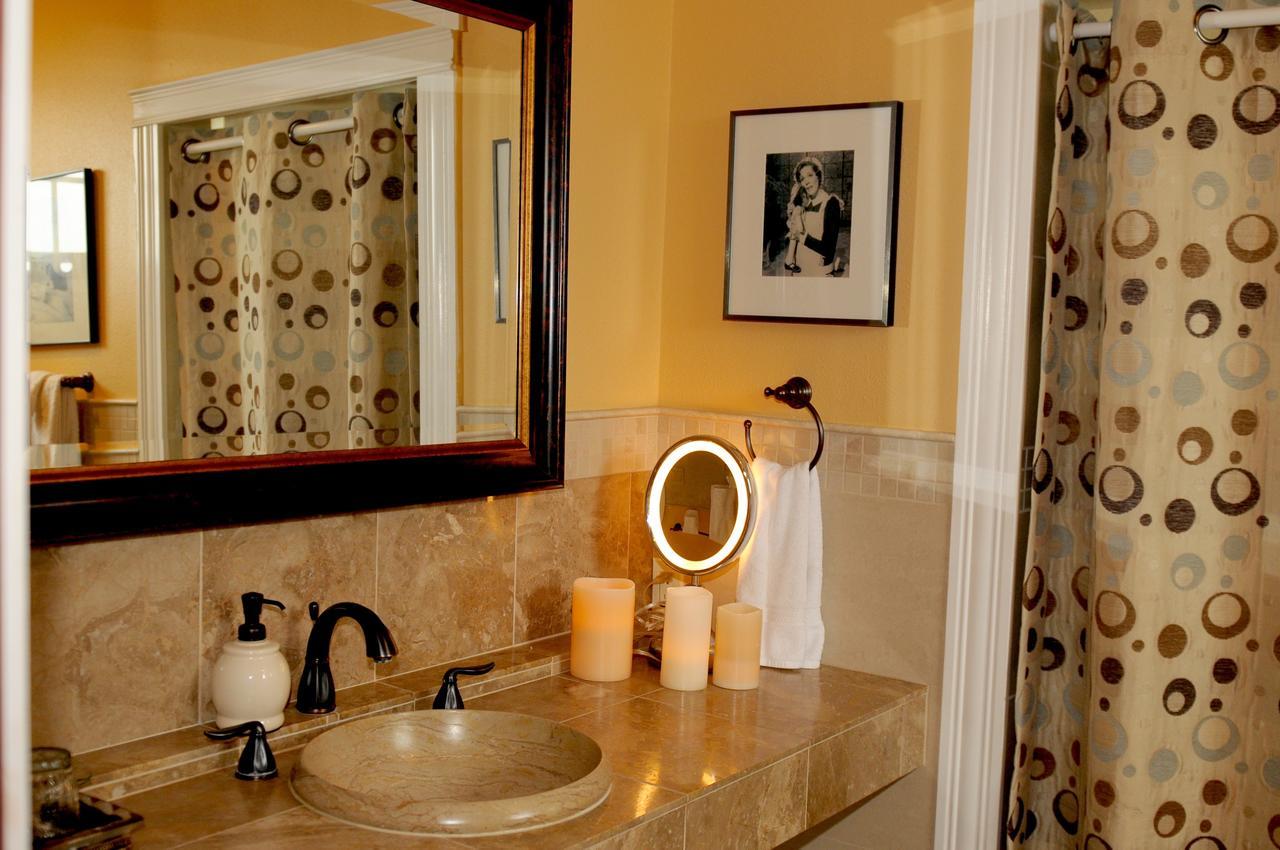 Collins Inn & Seaside Cottages (Adults Only) Ocean Shores Dış mekan fotoğraf