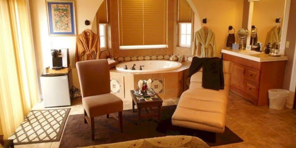 Collins Inn & Seaside Cottages (Adults Only) Ocean Shores Dış mekan fotoğraf